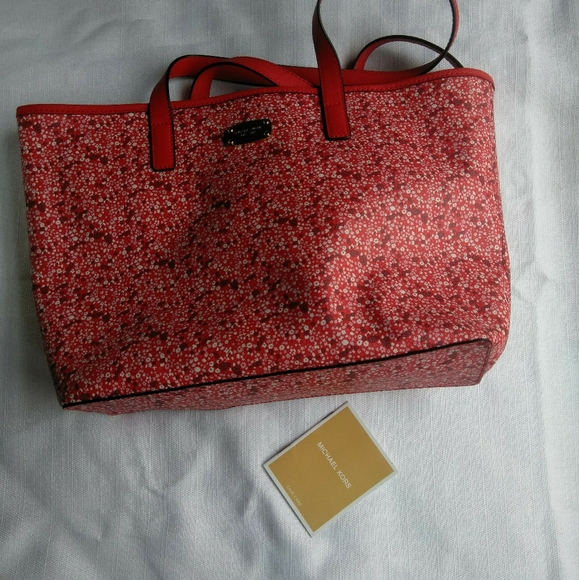 Michael Kors Handbags - Michael kors bag